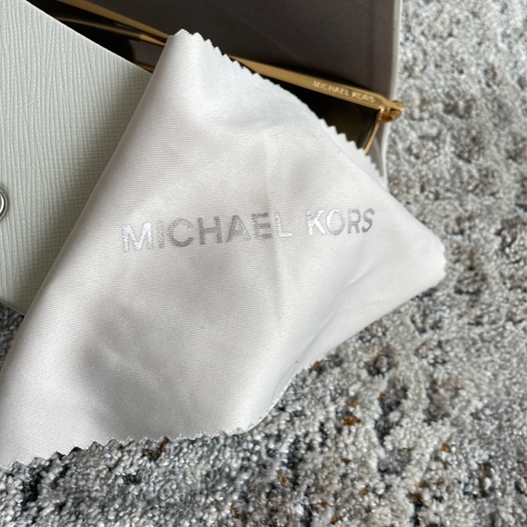 Michael Kors sunglasses - Picture 3 of 5